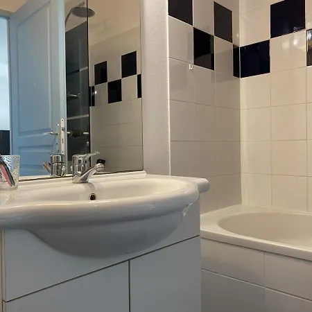 Appartement 3 Etoiles Avec Climatisation Et Parking Proche Plage - Fr-1-338-426