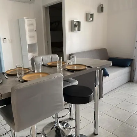 2 Pieces Avec Climatisation, Parking, Proche Plage, Commerces Et Activites - Classe 3 Etoiles - Fr-1-338-426 Apartment *
