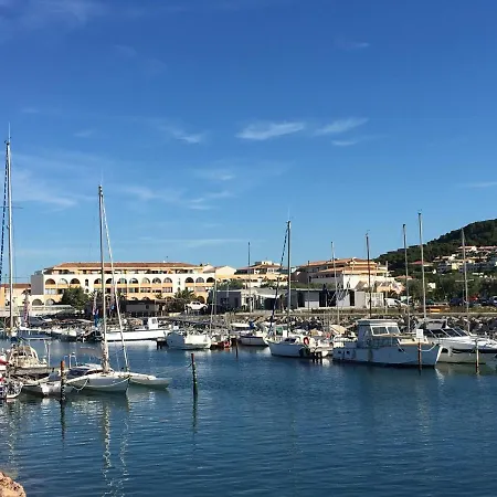 2 Pieces Avec Climatisation, Parking, Proche Plage, Commerces Et Activites - Classe 3 Etoiles - Fr-1-338-426 Apartment