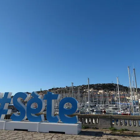Appartement 3 étoiles avec climatisation et parking proche plage - FR-1-338-426