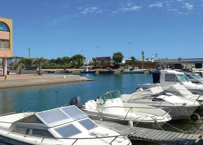 Lägenhet 3 Etoiles Avec Climatisation Et Parking Proche - Fr-1-338-426 *